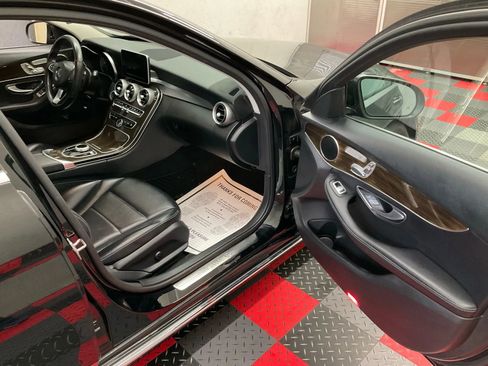 Used 2017 Mercedes-Benz C 300 4MATIC Sedan image 8
