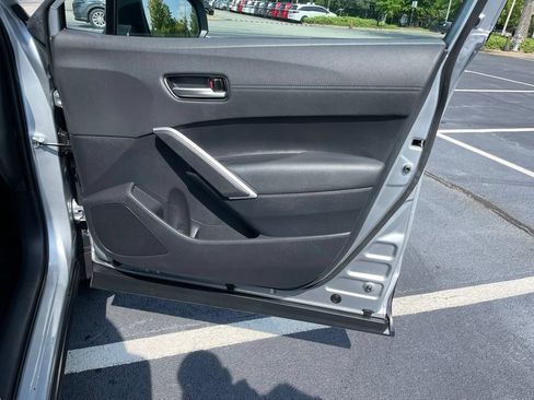 Used 2026 Toyota Corolla Cross XLE FWD image 28