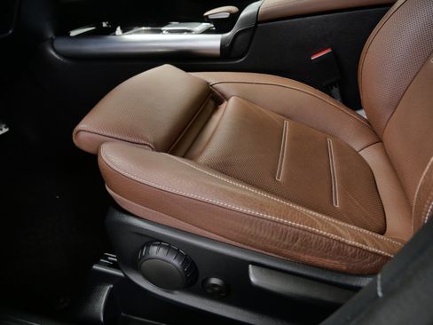 Certified 2022 Mercedes-Benz GLA 250 4MATIC image 17