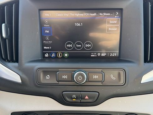 Used 2024 GMC Terrain SLE w/ Fleet Convenience Package image 17