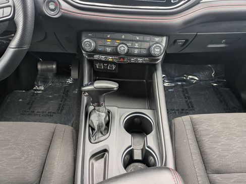 Used 2025 Dodge Durango GT w/ Blacktop Package RWD image 19