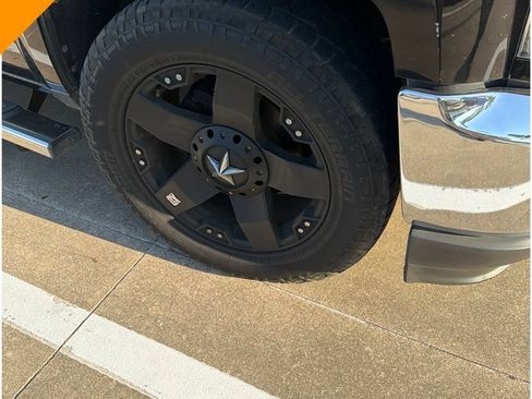 Used 2017 Chevrolet Silverado 1500 LT w/ All Star Edition RWD image 2