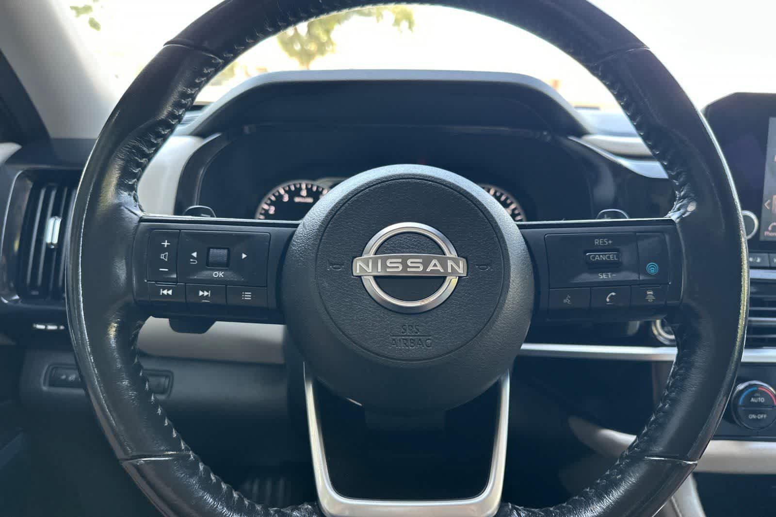 Certified 2022 Nissan Pathfinder SV FWD image 29