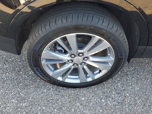 Certified 2023 Cadillac XT5 Premium Luxury w/ LPO, Floor Liner Package AWD/4WD image 6