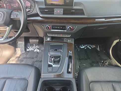 Used 2019 Audi Q5 2.0T Premium Plus w/ Premium Plus Package AWD/4WD image 11