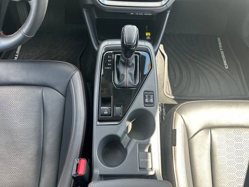 Used 2025 Subaru Crosstrek 2.5i Limited w/ Crosstrek Mirror Package image 16