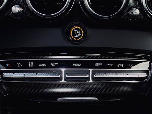 Used 2020 Mercedes-Benz AMG GT R image 19