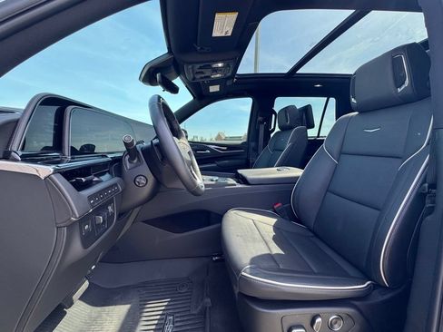 Certified 2024 Cadillac Escalade Sport w/ LPO, ONYX Package AWD/4WD image 27