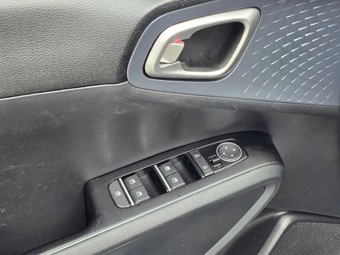 Certified 2023 Kia Soul EX FWD image 24