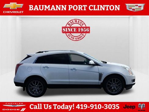 Used 2016 Cadillac SRX Performance w/ Midnight Edition Package AWD/4WD image 4