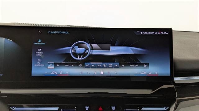 Used 2025 BMW 530i w/ Premium Package RWD image 29