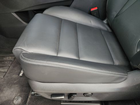 Used 2025 Nissan Rogue SL w/ Tech Package FWD image 26