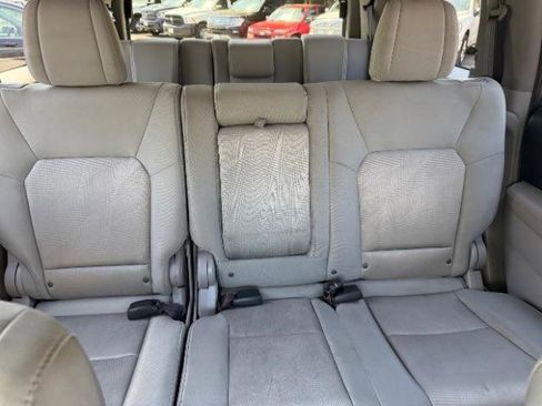 Used 2015 Honda Pilot LX image 29