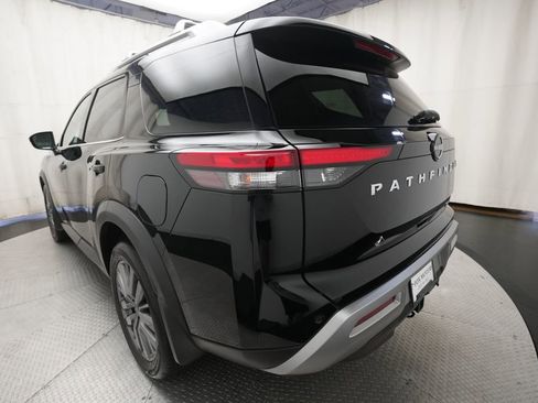 Certified 2025 Nissan Pathfinder SL w/ SL Premium Package AWD/4WD image 36