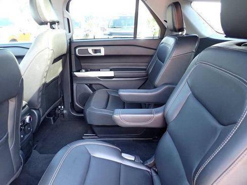 Used 2023 Ford Explorer XLT w/ Equipment Group 202A AWD/4WD image 20