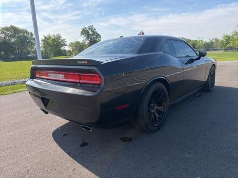 Used 2009 Dodge Challenger SRT8 RWD image 7