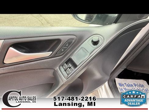 Used 2012 Volkswagen Golf 2-Door FWD image 14