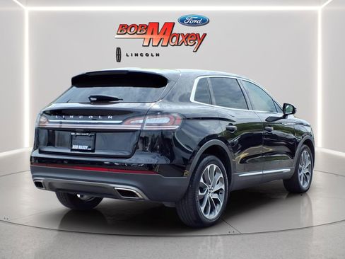 Used 2023 Lincoln Nautilus Reserve AWD/4WD image 4