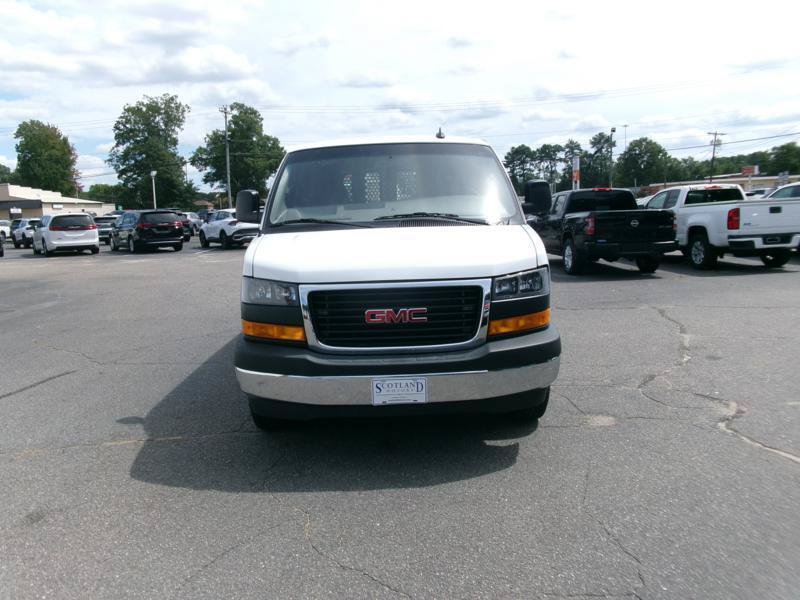Used 2025 GMC Savana 2500 w/ Driver Convenience Package RWD image 3