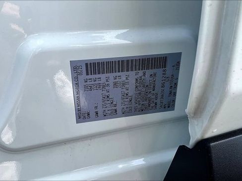 Used 2025 Nissan Rogue S FWD image 19