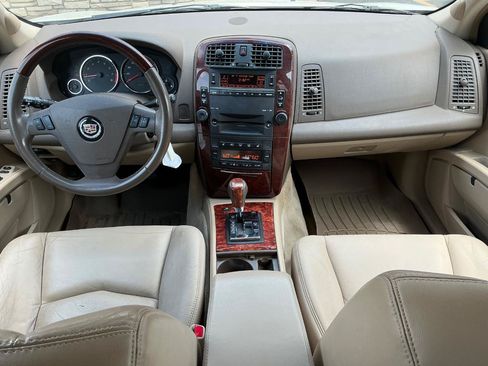 Used 2006 Cadillac SRX w/ Seating Package RWD image 17