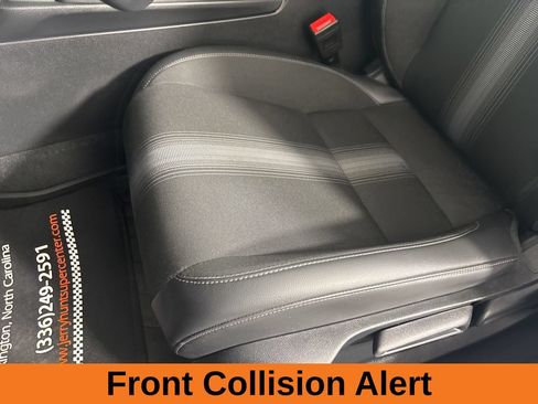 Used 2023 Honda Civic Sport image 9