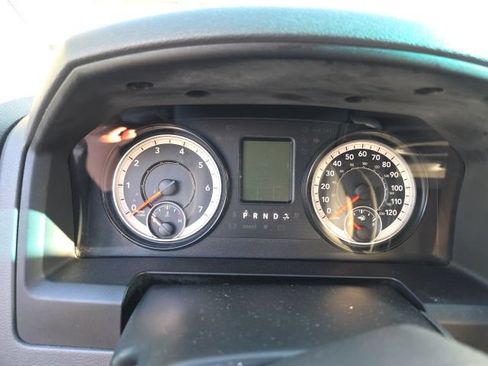 Used 2017 RAM 2500 Tradesman w/ Chrome Appearance Group AWD/4WD image 8