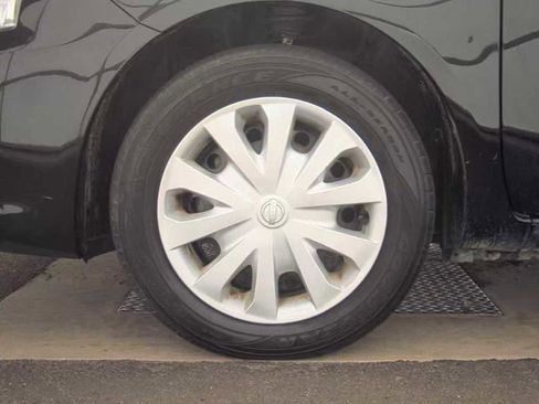 Used 2019 Nissan Versa S image 11