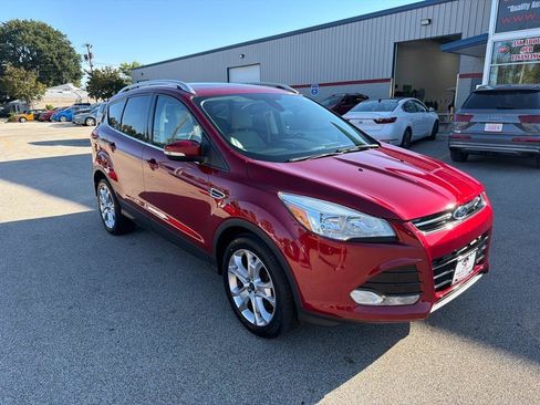 Used 2016 Ford Escape Titanium AWD/4WD image 2