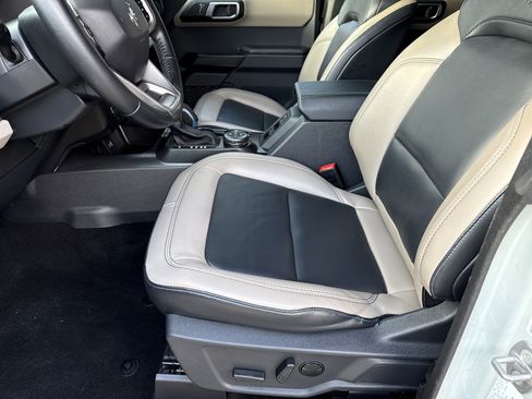 Used 2024 Ford Bronco Wildtrak image 9