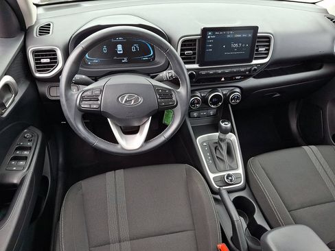 Used 2023 Hyundai Venue SEL w/ Cargo Package FWD image 2