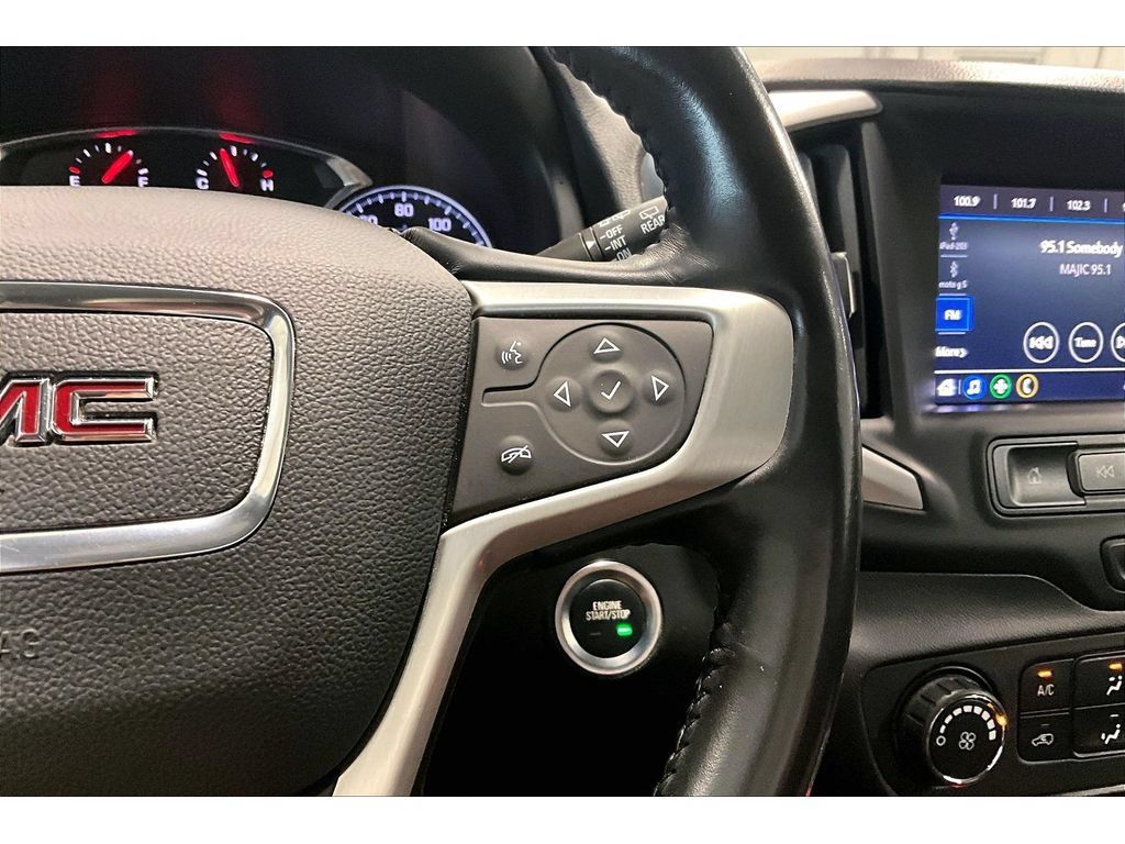 Used 2020 GMC Terrain SLE FWD image 11