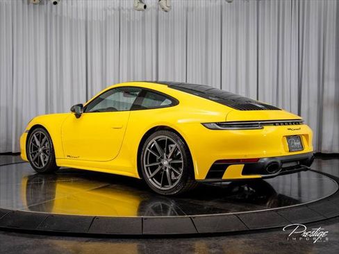 Used 2024 Porsche 911 Carrera T RWD image 9