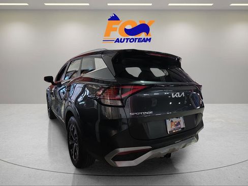 Used 2024 Kia Sportage EX AWD/4WD image 2