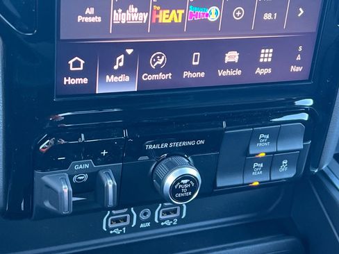 New 2026 RAM 1500 4x4 Crew Cab image 19