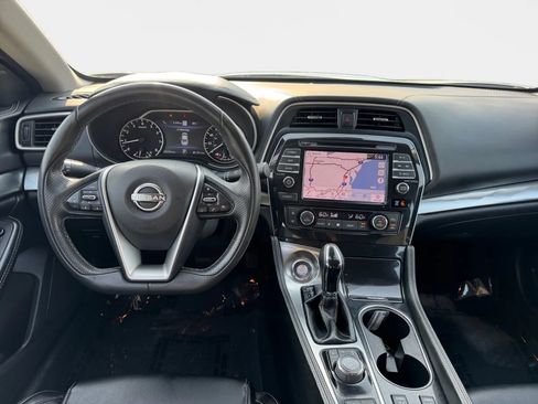 Used 2023 Nissan Maxima SV w/ Floor Mat Group FWD image 12