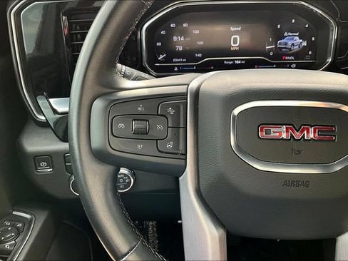 Used 2023 GMC Sierra 1500 SLT AWD/4WD image 12