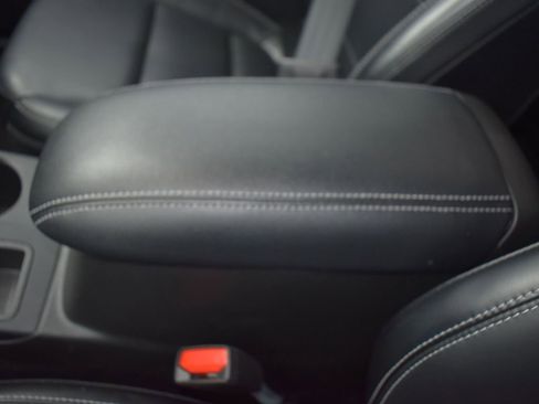 Used 2024 Ford Escape Platinum image 20