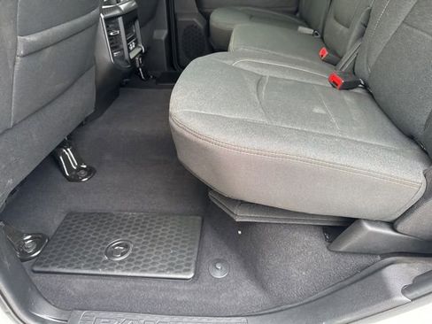 Used 2025 RAM 3500 Big Horn image 34