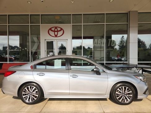 Used 2019 Subaru Legacy 2.5i Premium AWD/4WD image 3
