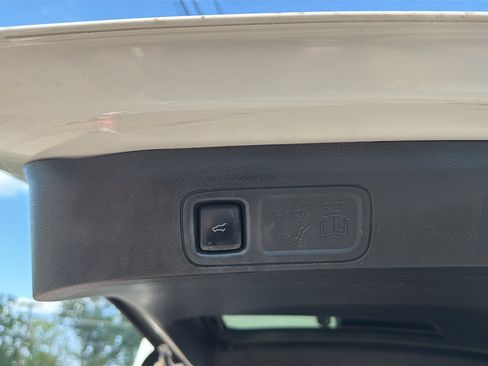 Used 2021 Ford Expedition XLT RWD image 11