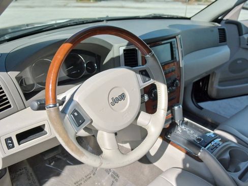 Used 2008 Jeep Grand Cherokee Overland w/ Mopar Chrome Edition Group AWD/4WD image 20