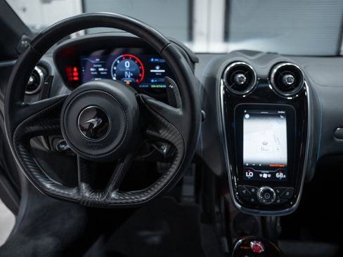 Used 2021 McLaren GT image 44