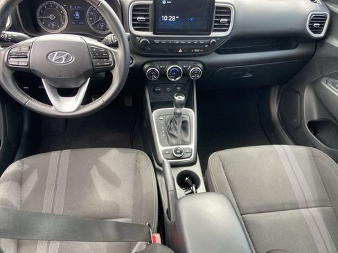 Used 2021 Hyundai Venue SEL w/ Premium Package FWD image 17