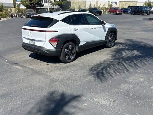 Used 2025 Hyundai Kona SEL FWD image 6