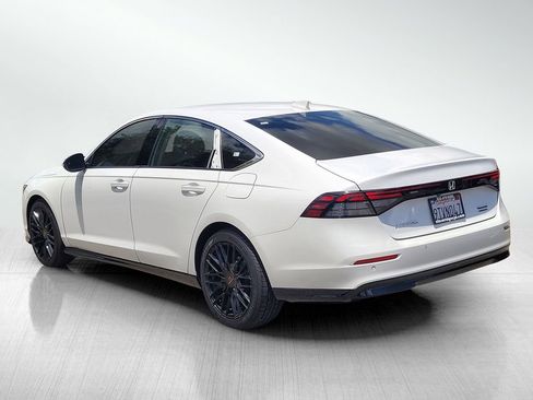 Used 2025 Honda Accord Touring image 6