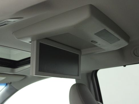 Used 2017 Toyota Sienna XLE image 13