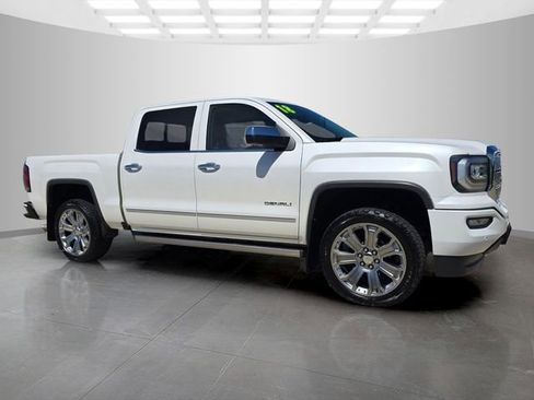 Used 2018 GMC Sierra 1500 Denali w/ Denali Ultimate Package AWD/4WD image 2