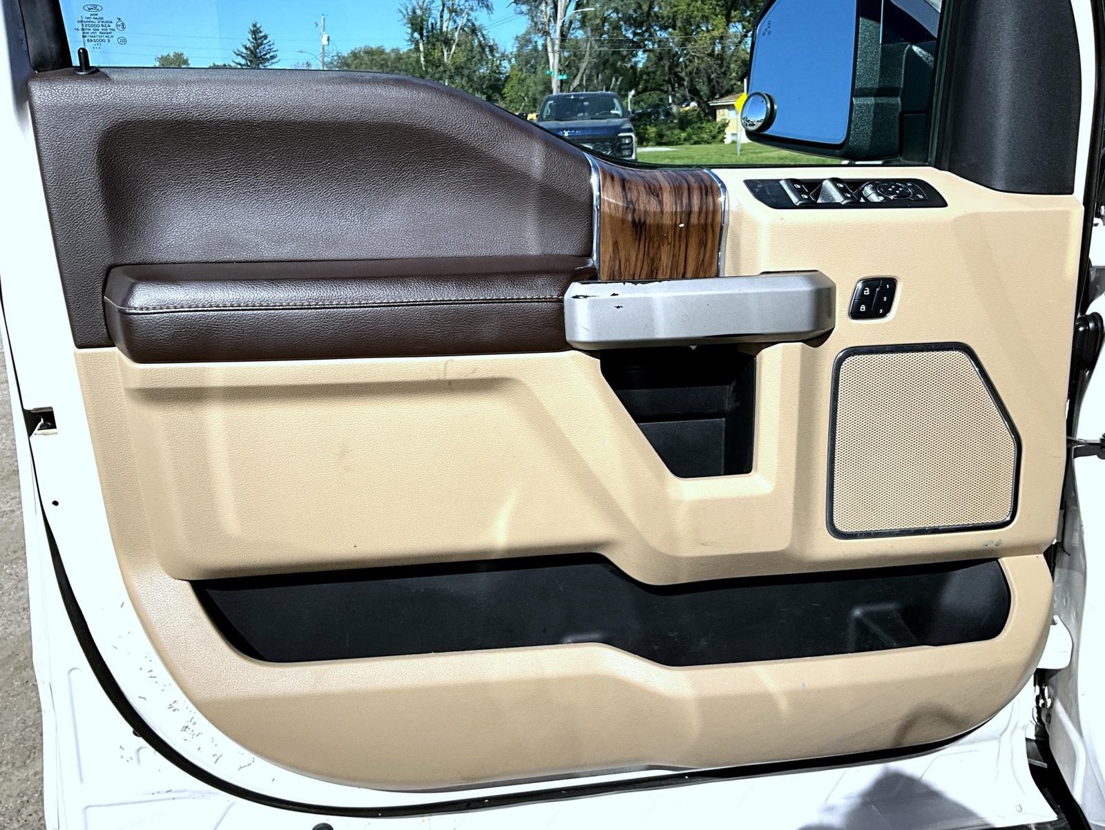 Used 2018 Ford F150 Lariat AWD/4WD image 10