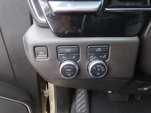 Used 2022 GMC Sierra 1500 Elevation AWD/4WD image 26